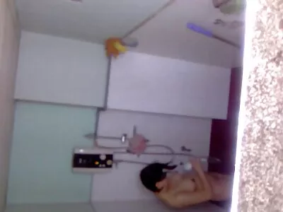 કોલંબિયાની શ્યામા એક વિશાળ ડિક ચૂસી રહી છે