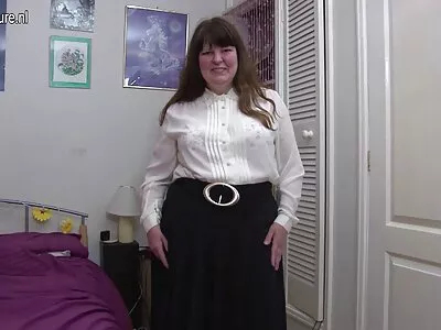 મીટિંગ એક લેસ્બિયન વાહિયાત માં ફેરવાય છે