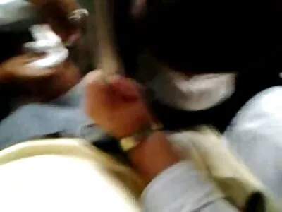 મોટી ગર્દભ શ્યામા તેના પોતાના કીટી ઘૂસી