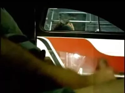 શ્યામા કમિંગ કરતી વખતે આનંદથી વિલાપ કરી રહી છે