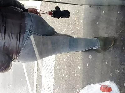 લવલી સ્ત્રી ખૂબ જ વિચિત્ર અને શિંગડા હતી