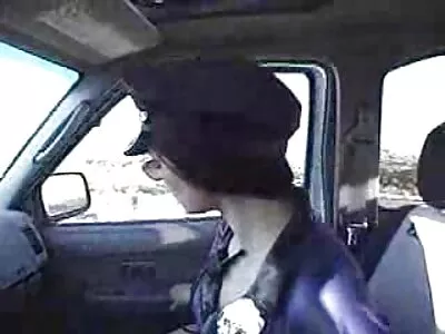 શંકાસ્પદ સ્લટ ફ Theપ ઇન ફોલિંગ