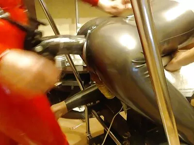 સિરેન ડી મેર એક માંસ તૃષ્ણા MILF છે