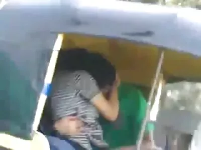 લાલ પળિયાવાળું સ્ત્રી સૂર્યાસ્ત વાહિયાત મળી