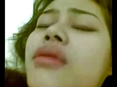 Gina Ferocious લે છે તેના ચશ્મા પર એક સરસ વાહિયાત પછી