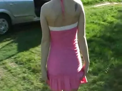 તેના સુખી શિકાર પર કિટ્ટી સ્નેચ