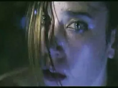 કાળા વાળવાળી છોકરી સાચી વેશ્યા છે