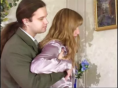 સિડની કોલ વિશાળ ડિક ચૂસે છે અને શાવરમાં બોન થાય છે