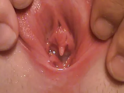 ડોગસ્ટાઇલ પોઝિશનમાં મસ્કેલ બ્લેક ડ્યૂડને આનંદ આપતો મોર્ગન વરસાદ